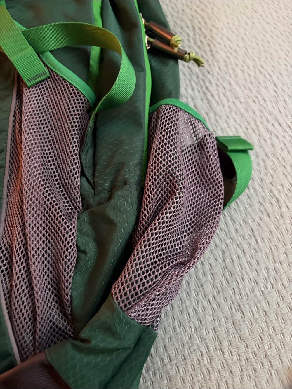Mountain Hardwear Agama 31L Green Backpack - Men's Outdoor Daypack - Picture 4 of 9